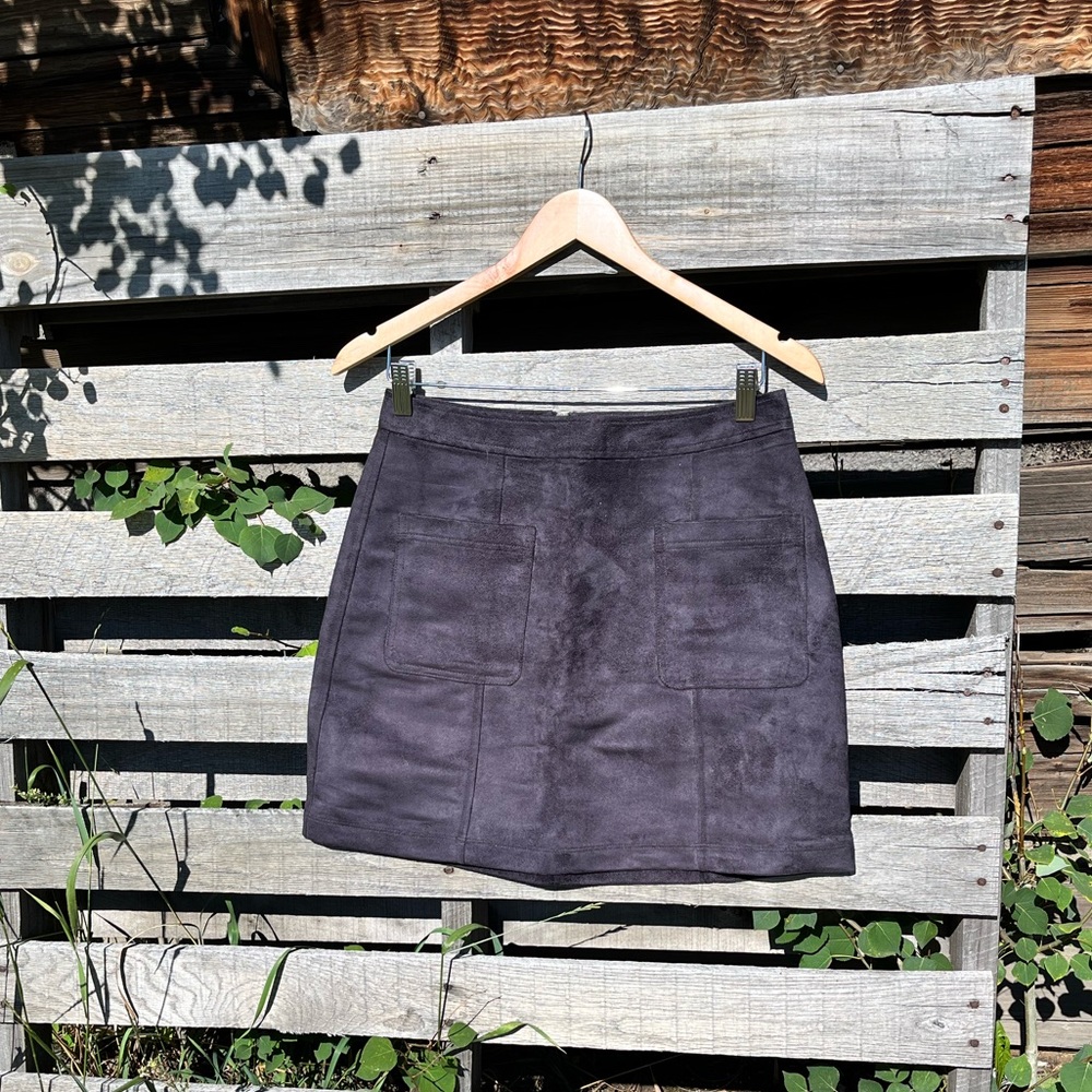 Old Navy Blue Suede miniskirt like new